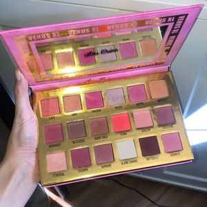 Lime Crime Venus XL eyeshadow palette